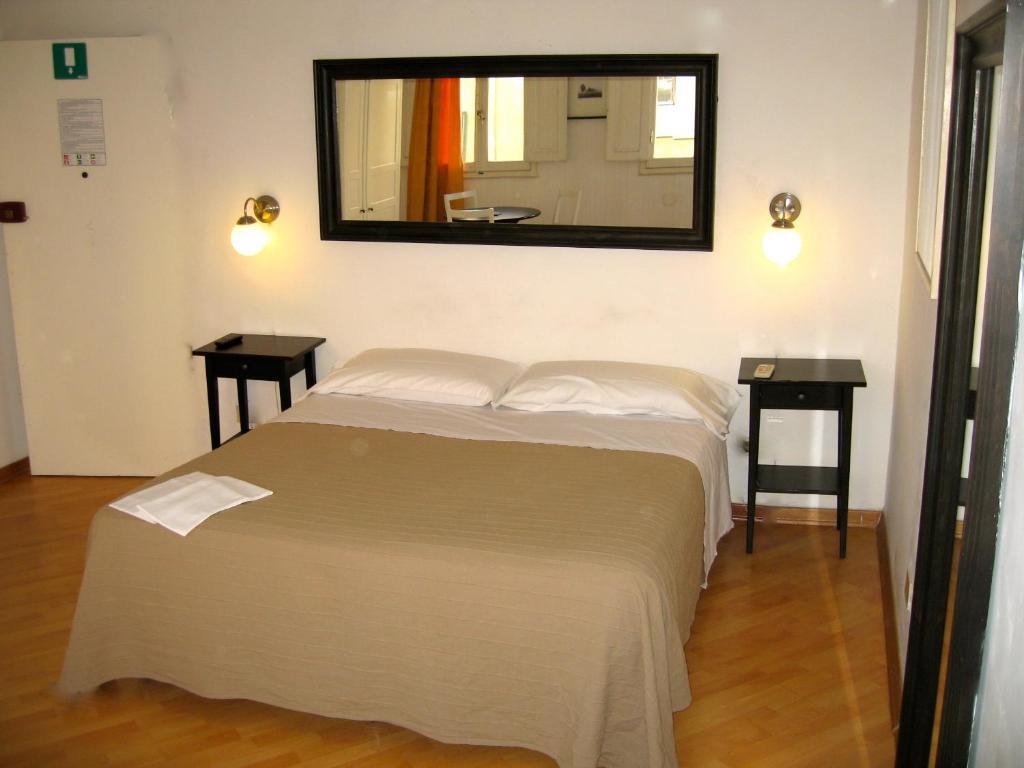 Guest House Locanda Gallo Floransa Dış mekan fotoğraf