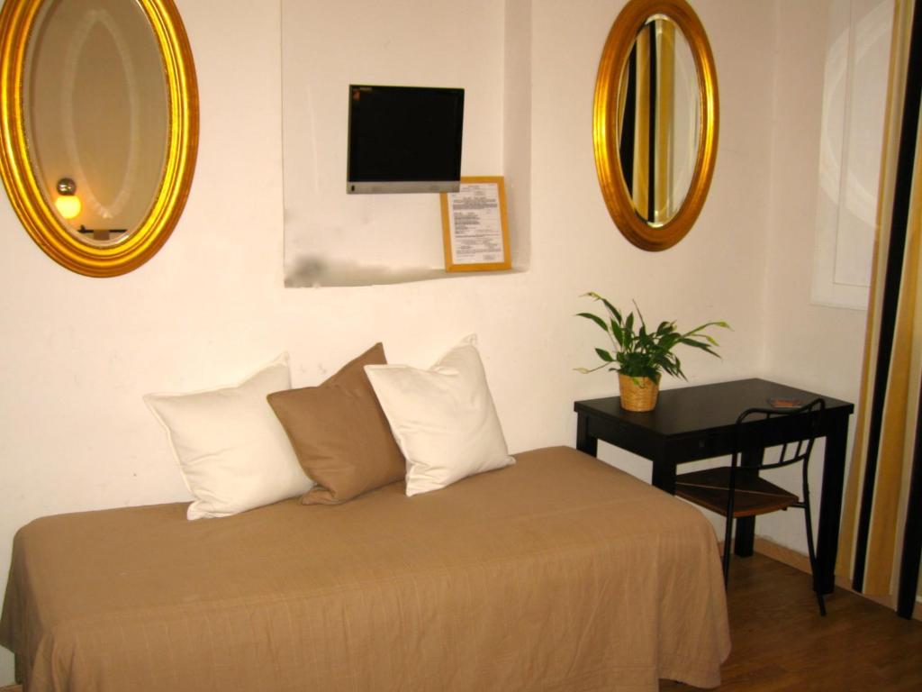 Guest House Locanda Gallo Floransa Oda fotoğraf